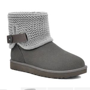 UGG Shaina Sweater Cuff Grey Bootie - Size 9 womens